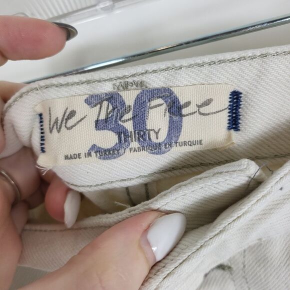 Free People White Jesse Carpenter Raw Hem Button Fly Denim Shorts 30 - Picture 5 of 7